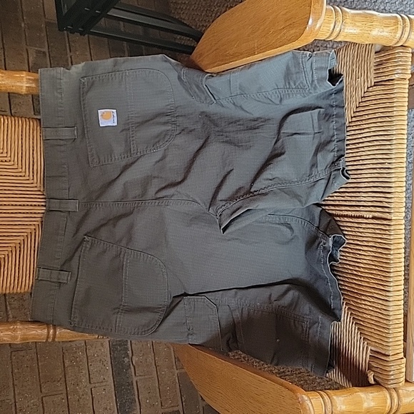 Carhartt relaxed fit, cargo work shorts, size 38 - Picture 5 of 10